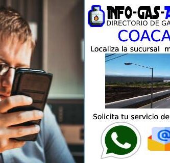 hombre llamando servicio de gas a domicilio en coacalco